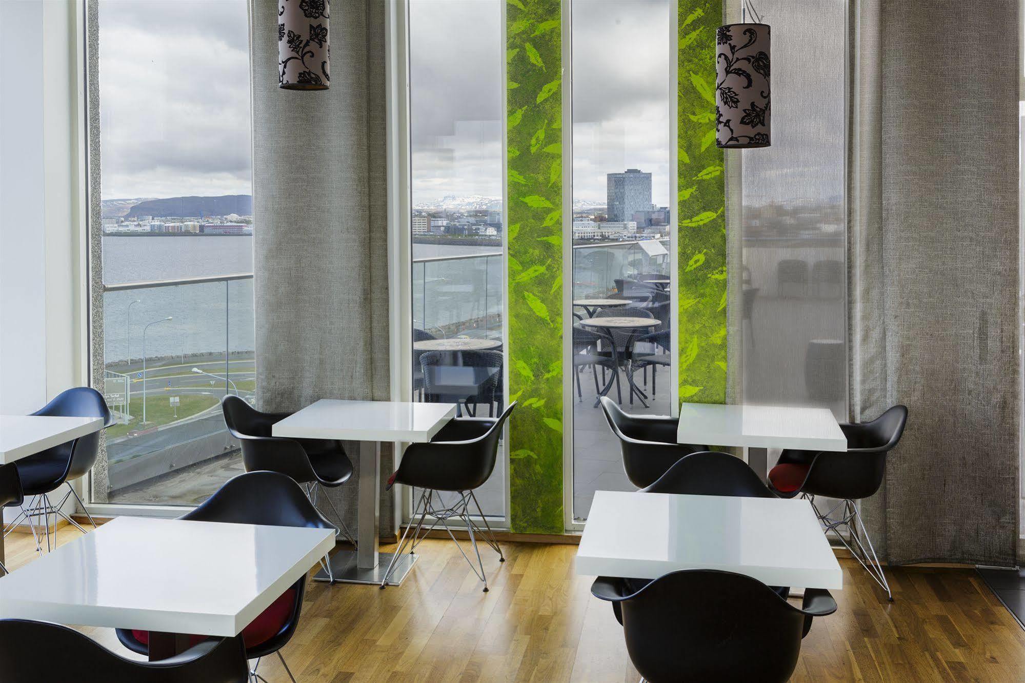 Hotell Center Arnarhvoll 4*